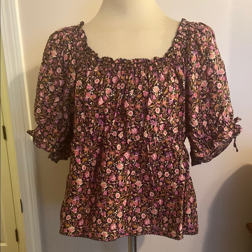 Old Navy Red and Pink Puff Sleeve Smocked Blouse